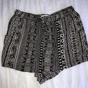 Patterned black and white shorts